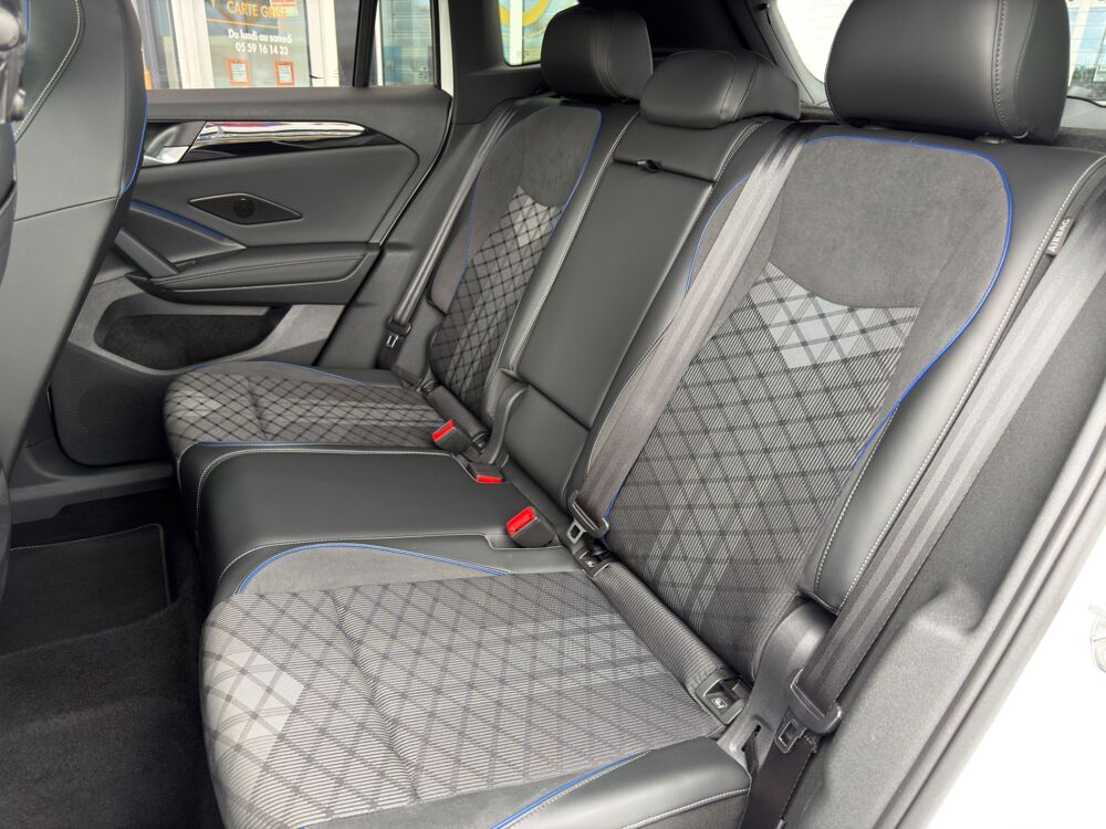 Tiguan 2.0 TDI 150 ch R-LINE DSG7 + IQ LIGHT 2025 occasion 64320 Idron