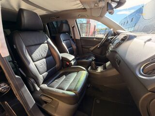 Tiguan 2.0 TDI 140Ch BLUEMOTION SPORT LINE - TOIT OUVRANT - SI&Egrave;GES 2009 occasion 76150 Saint-Jean-du-Cardonnay