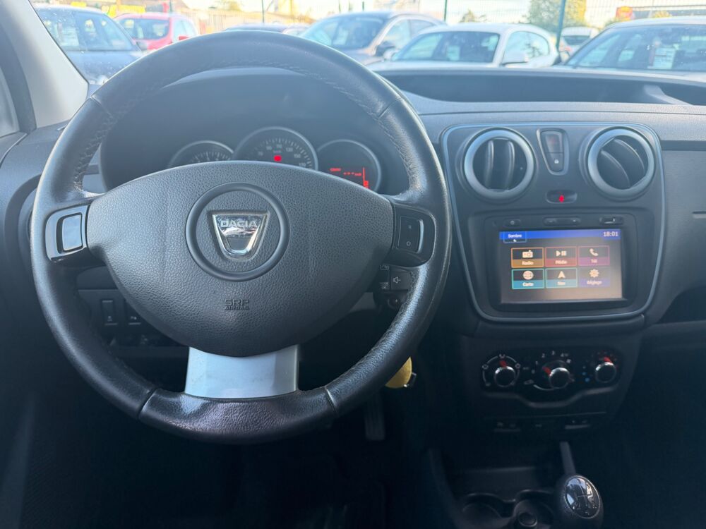Dokker COMBI STEPWAY 1.5 DCI 90Ch - 1&Egrave;RE MAIN - CLIMATISATION - REG 2016 occasion 27000 &Eacute;vreux