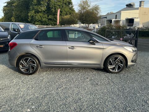 DS5 2.0 E-HDI HYBRID4 200H 165 CH FULL-HYBRID SPORT CHIC 4X4 BVA 2018 occasion 17000 La Rochelle