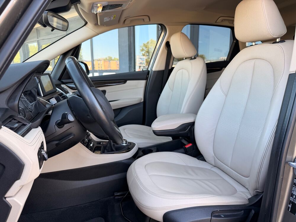 Serie 2 Active-Tourer 218i 136ch Luxury - ENTRETIEN COMPLET BMW 2015 occasion 26000 Valence