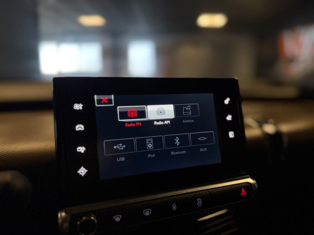 C4 cactus 1.6 BLUEHDI 100 SHINE // CAMERA DE RECUL // CLIMATISATION // 2015 occasion 44300 Nantes