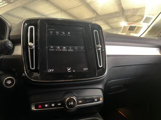 XC40 T5 261 CH RECHARGE HYBRID BUSINESS 2WD DCT / CAMERA DE RECUL 2020 occasion 29000 Quimper