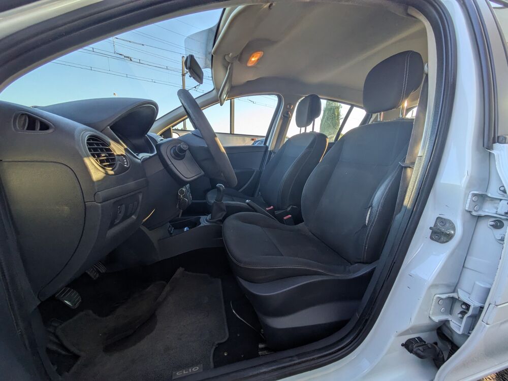 Clio 1.2 75ch 1&eacute;re MAIN / Entretiens / Courroie ok/ 5 Portes 2014 occasion 69420 Ampuis