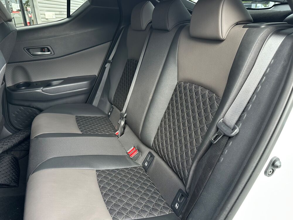 C-HR 1.8 HSD 122 CH FULL-HYBRID DISTINCTIVE 4X2 E-CVT / CAM&Eacute;RA / 2022 occasion 47000 Agen
