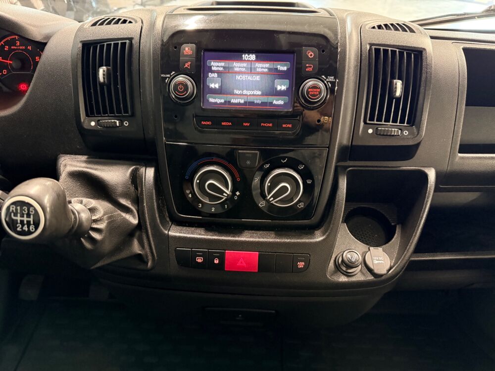 Ducato FOURGON 2.3 MJT 120 30 CH1 NAV PACK PROFESSIONAL - DISTRIBUT 2021 occasion 79000 Niort