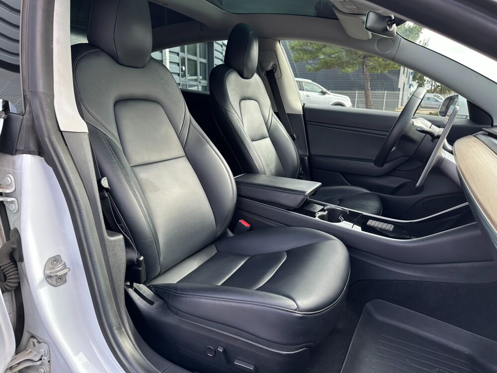 Model 3 LONG RANGE DUAL MOTOR 4WD / SOH 80% 400 Km AUTONOMIE 2019 occasion 44220 Cou&euml;ron