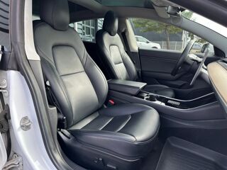 Model 3 LONG RANGE DUAL MOTOR 4WD / SOH 80% 400 Km AUTONOMIE 2019 occasion 44220 Cou&euml;ron