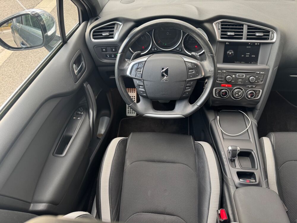 DS4 CITROEN 1.6 L HDI 115ch URBAN SHOW COURROIE OK / RADAR DE RE 2014 occasion 38420 Le Versoud