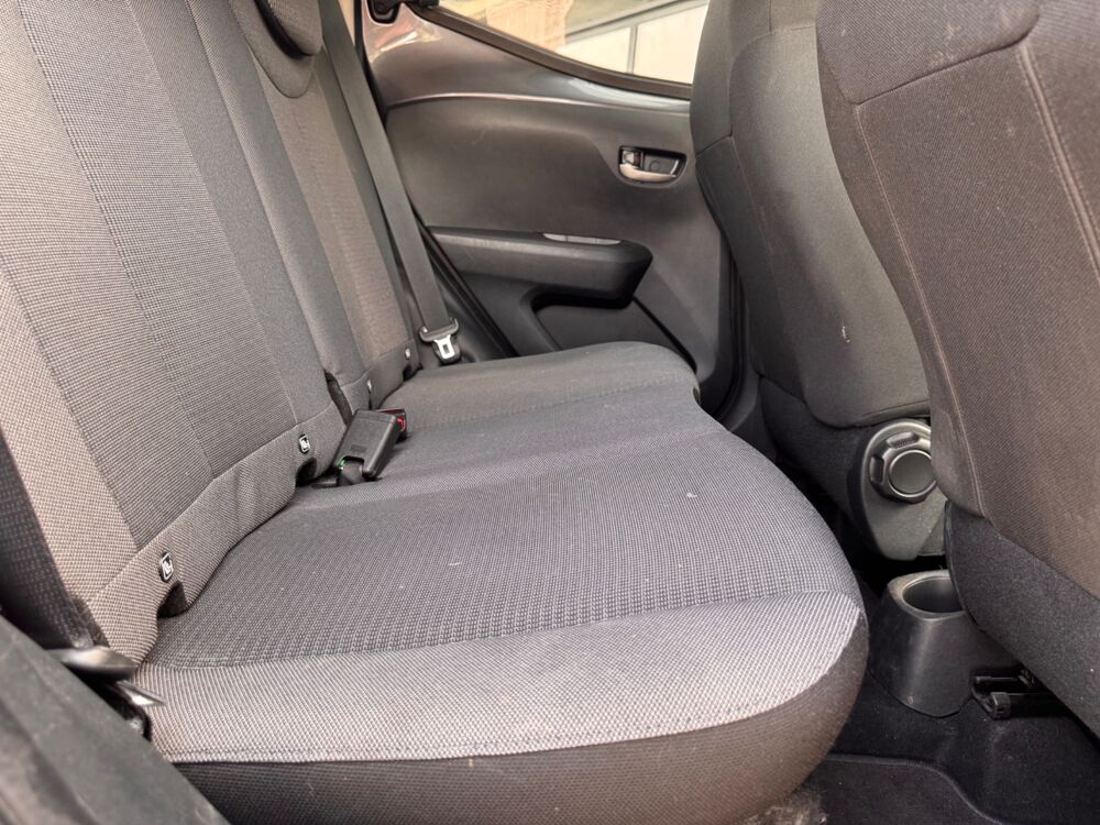 Aygo 1.0 VVTI 70 X-Play X-Shift / CAMERA DE RECUL / CARPLAY / CLI 2021 occasion 26000 Valence