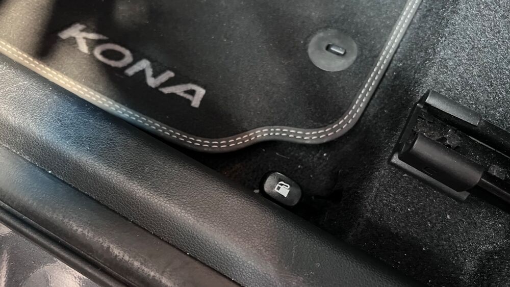 Kona CREATIVE 1.6 GDI 141cH HYBRID BVA - 1&Egrave;RE MAIN - CAM&Eacute;RA DE RE 2022 occasion 33610 Cestas