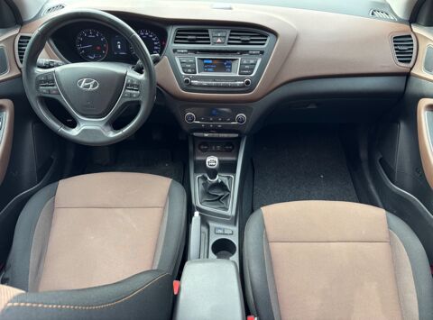 i20 1.2 84 Ch Cr&eacute;ative - Toit Ouvrant - Bluetooth 2014 occasion 44220 Cou&euml;ron