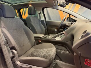 3008 GENERATION-I 1.6 HDI 115 Ch ALLURE GPS/ RADAR DE RECUL 2013 occasion 24750 Tr&eacute;lissac