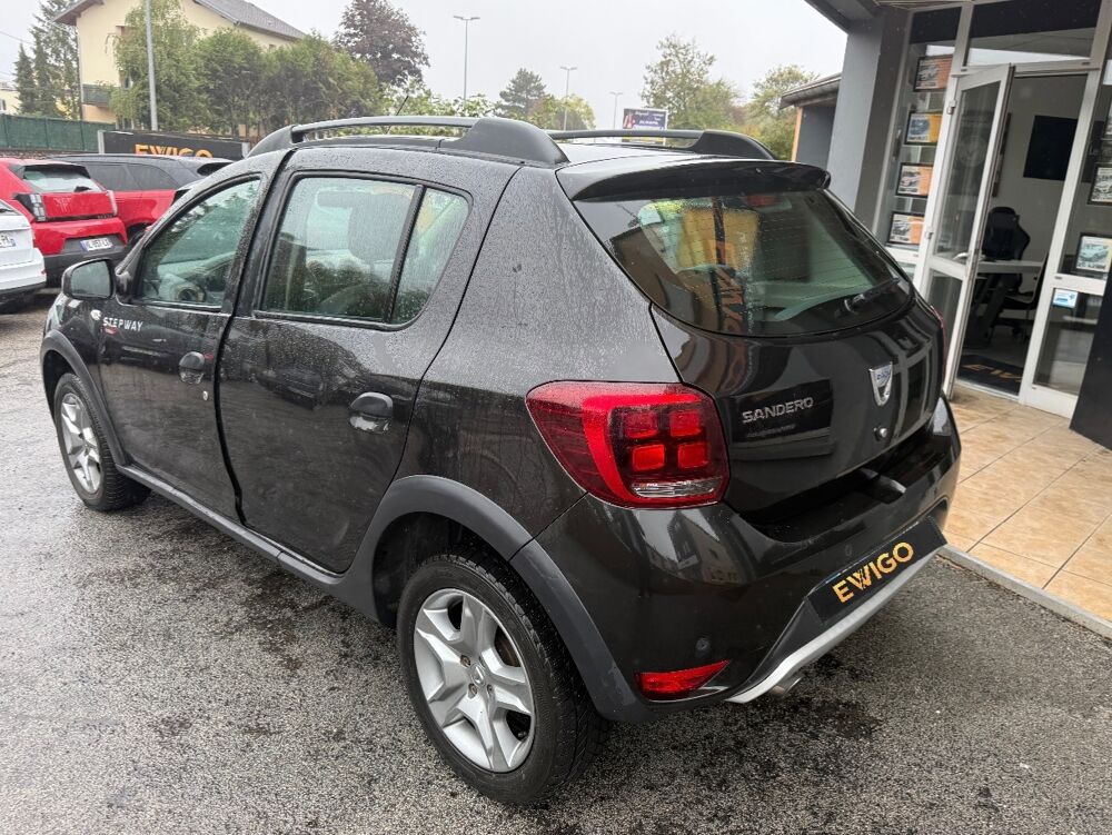 Sandero 0.9 TCE 90 CH Stepway phase II 2017 occasion 25000 Besan&ccedil;on