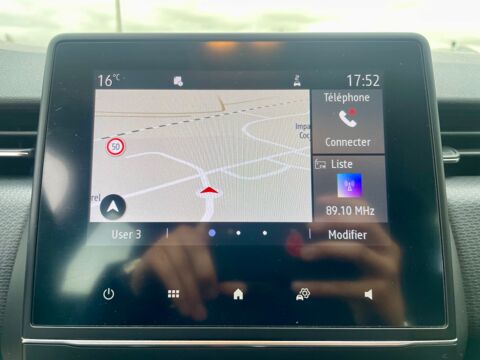 Clio V 1.0 75CH BUSINESS - CARPLAY - CLIMATISATION - RADAR DE REC 2020 occasion 27000 &Eacute;vreux