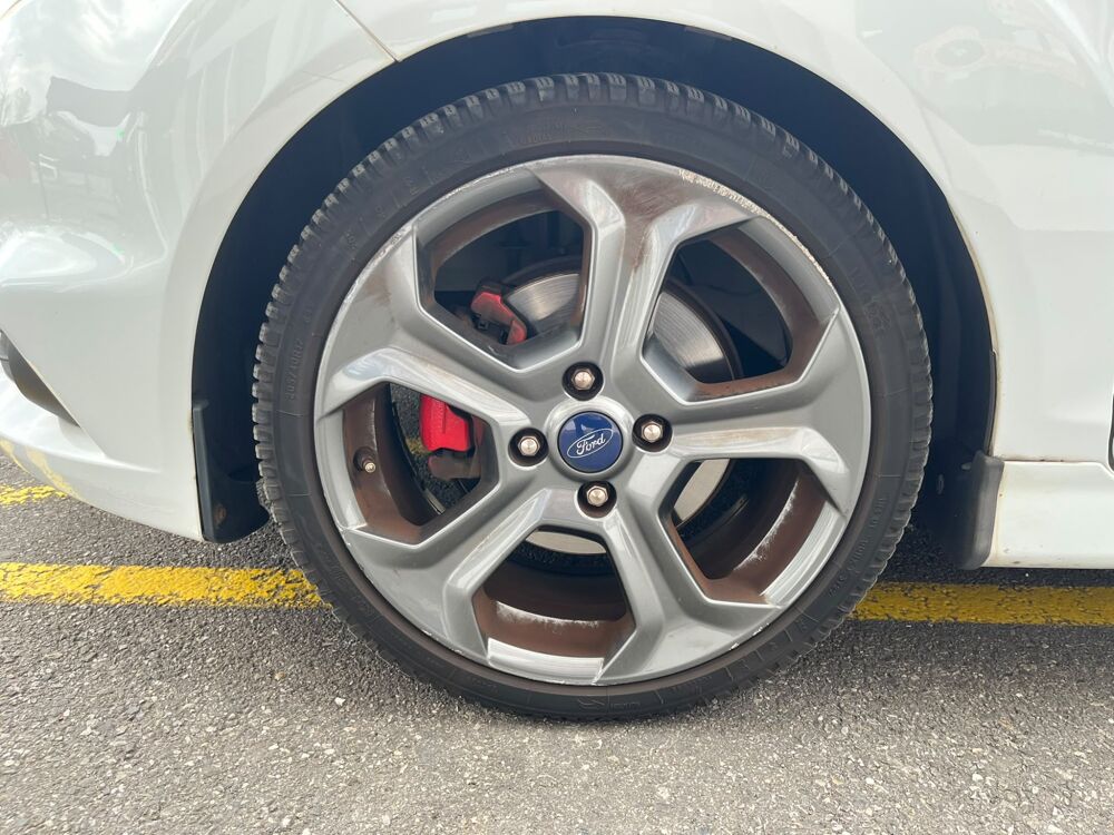 Fiesta ST 1.6 ECOBOOST 182 / 1&Egrave;RE MAIN / PACK PERFORMANCE / SONY / 2015 occasion 74600 Seynod