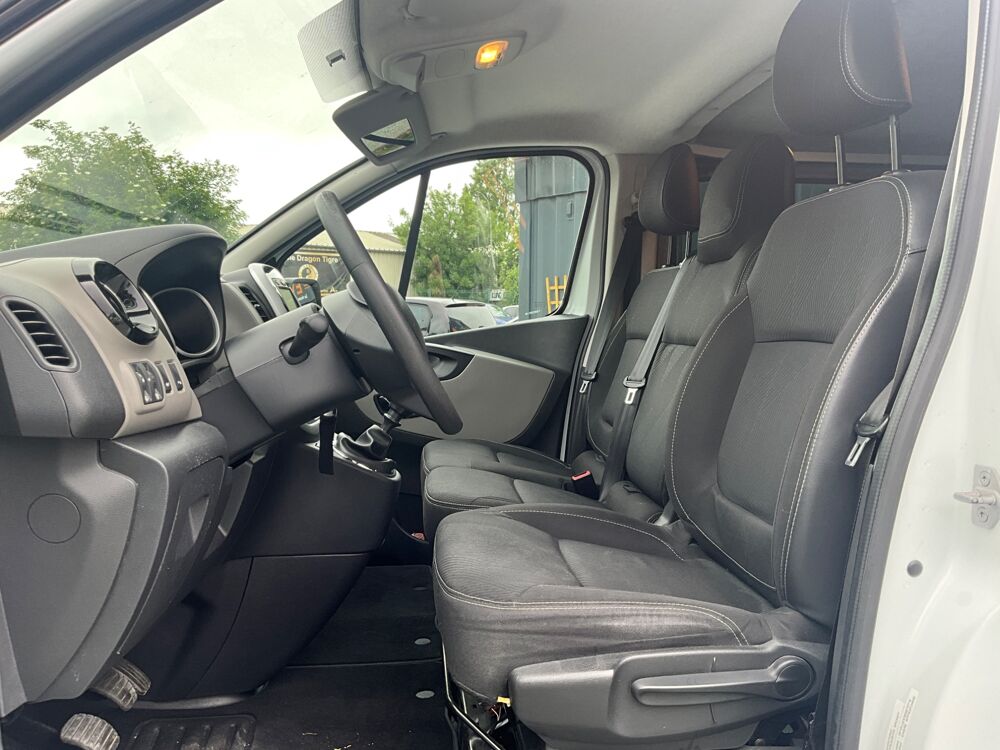 Trafic 1.6 DCI 145 CH L1H1 ENERGY / AMENAGEMENT 6 PLACES / SIEGES A 2018 occasion 17000 La Rochelle