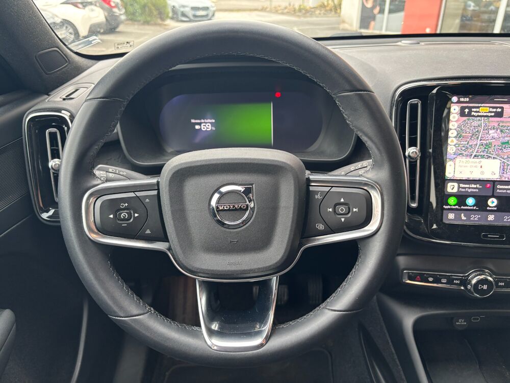 XC40 ELECTRIC 252 CH 78KWH EXTENDED-RANGE ESSENTIAL 2WD SOH 99% 2023 occasion 64320 Idron