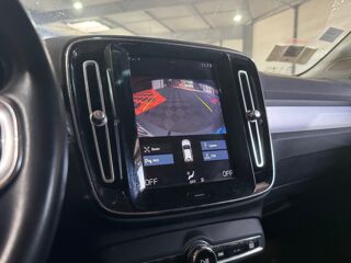 XC40 T5 261 CH RECHARGE HYBRID BUSINESS 2WD DCT / CAMERA DE RECUL 2020 occasion 29000 Quimper