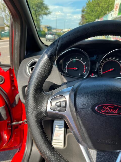 Fiesta 1.6 ECOBOOST 182Ch ST / KEYFREE / SONY / ROUGE RACING / SI&Egrave;G 2014 occasion 74600 Seynod