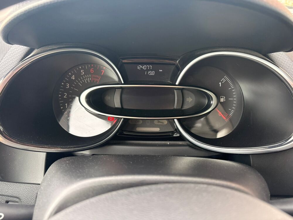 Clio ESTATE 1.2 TCE 120 ch ENERGY INTENS BVA 2018 occasion 64320 Idron