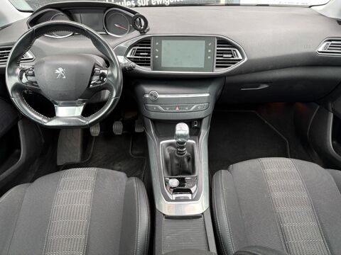 308 GENERATION-II 1.2 PureTech 130ch E6.c S&S Allure Business 10 2019 occasion 64122 Urrugne