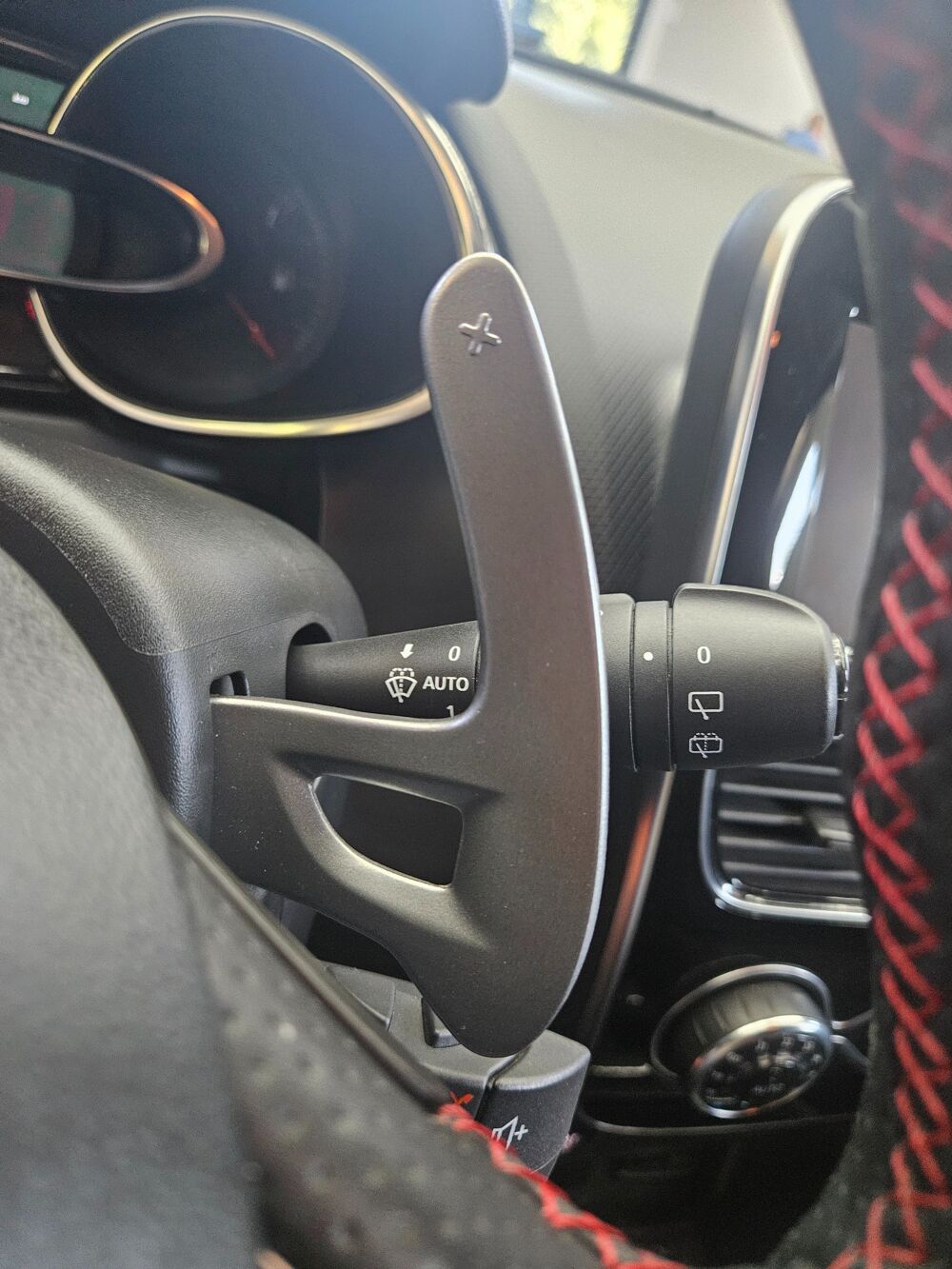 Clio 1.6 TCE 200 ENERGY RS EDC BVA 2017 occasion 38590 Saint-&Eacute;tienne-de-Saint-Geoirs