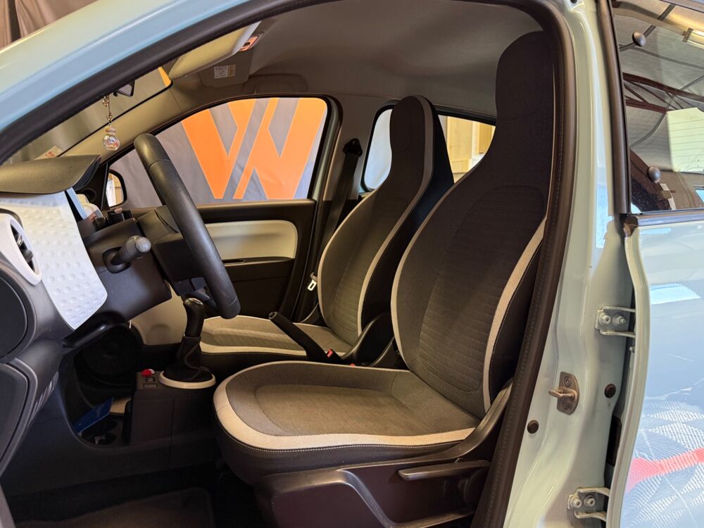 Twingo 1.0 SCE 70 CH COSMIC 2018 occasion 24750 Tr&eacute;lissac