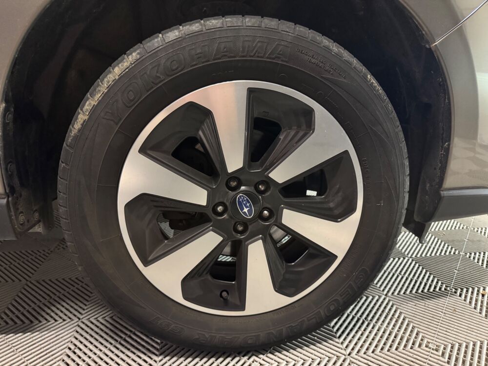 Forester 2.0 150 ch X AWD BVA CONFORT PLUS - TOIT OUVRANT - SIEGES CH 2017 occasion 78125 Gazeran