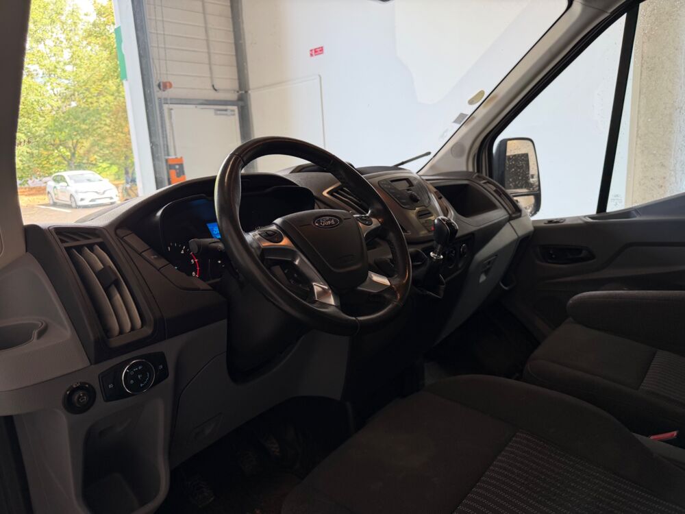Transit FOURGON 2.0 TDCI 170ch L3H3 TREND 2019 occasion 37100 Tours