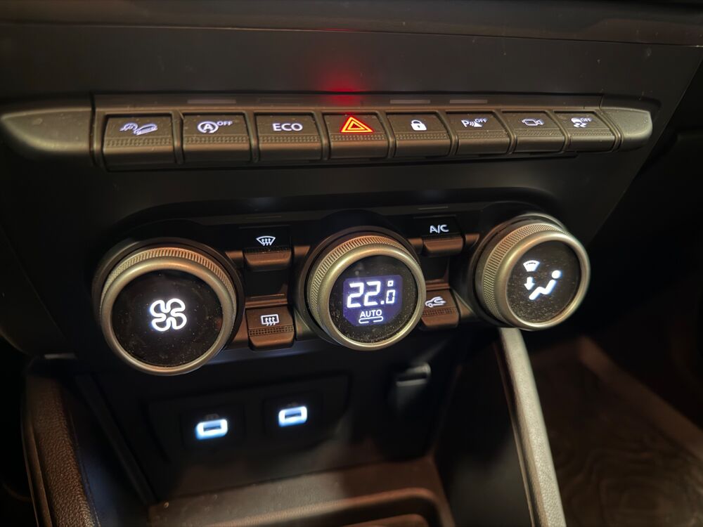 Duster 1.5 BLUEDCI 115 EXTREME 4X4 // ATTELAGE // APPLE CARPLAY // 2024 occasion 44300 Nantes