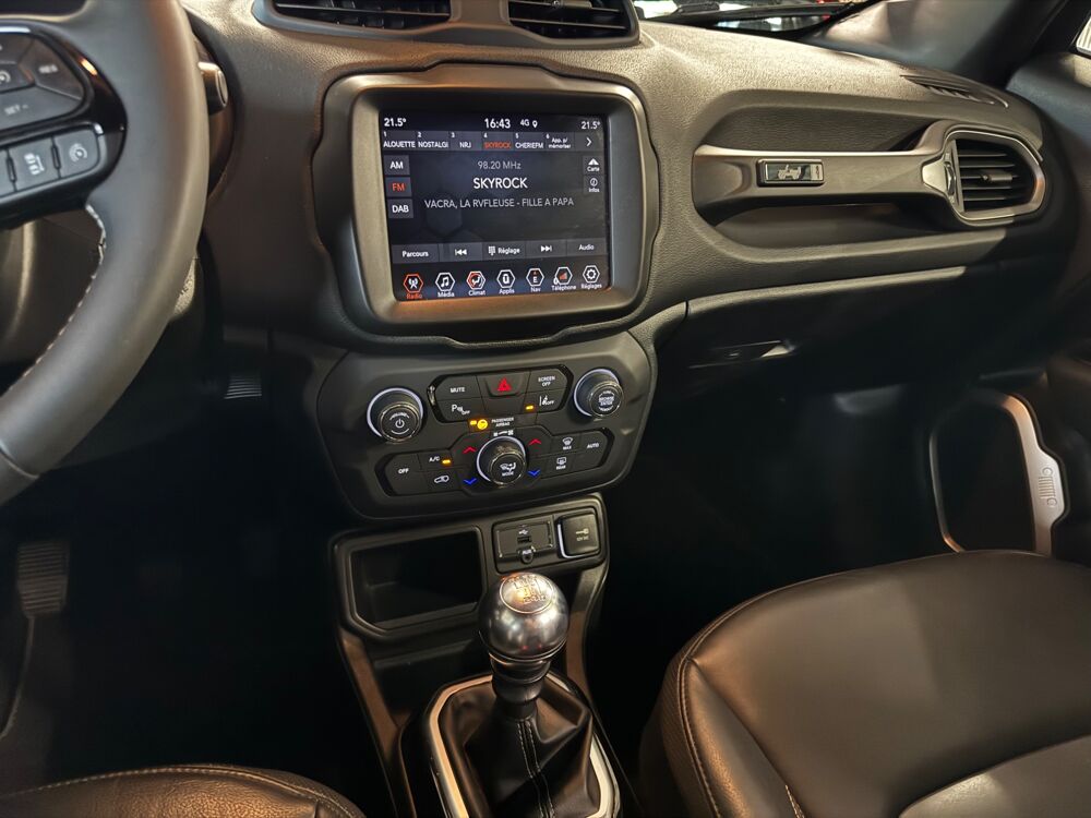 Renegade 1.6 MULTIJET 130 Ch - 80TH ANNIVERSAIRE 2WD 2021 occasion 79000 Niort