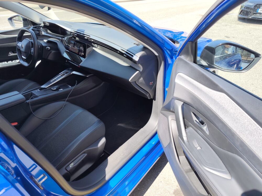 308 GENERATION-III 1.6 180cH HYBRID PHEV 12.4KWH ALLURE PACK E-E 2022 occasion 74600 Seynod