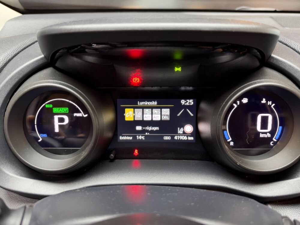 Yaris Cross 1.5 114 Ch FULL-HYBRID 0.8KWH DYNAMIC BVA / ENTRETIEN TOYOTA 2023 occasion 33320 Eysines