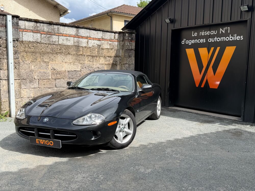 XK8 Cabriolet 4.0i V8 284 Ch - BVA SIEGES ELECTRIQUES/ HARMAN KA 1997 occasion 24750 Tr&eacute;lissac