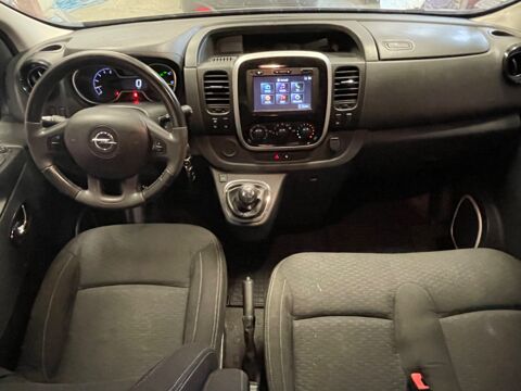 Vivaro COMBI BITURBO 1.6 CDTI 120Ch 9 PLACES / ATTELAGE 2015 occasion 24750 Tr&eacute;lissac