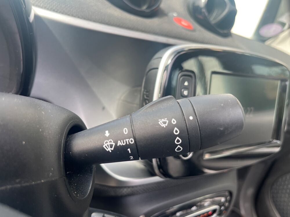 ForTwo 1.0 L 70ch PRIME CABRIOLET / RADAR DE RECUL / CHAINE 2017 occasion 38420 Le Versoud