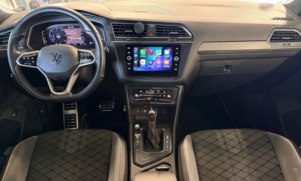 Tiguan 2.0 TDI 150 Ch BLACK R-LINE DSG BVA - CARPLAY - ENTRETIENS V 2021 occasion 79000 Niort
