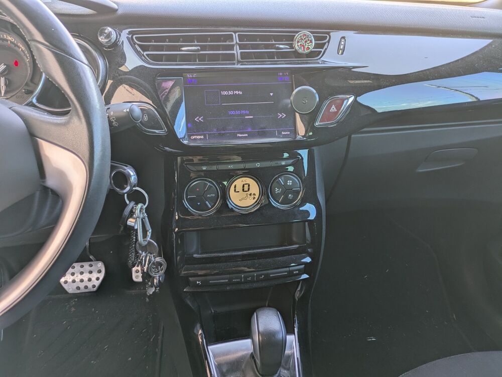 DS3 1.2 PURETECH 110cv CONNECTED CHIC BVA / MOTEUR CHANGEE CITRO 2016 occasion 69420 Ampuis