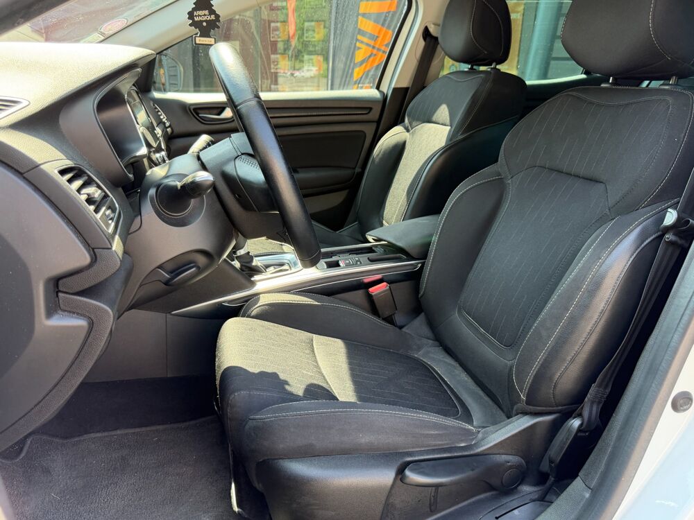 M&eacute;gane IV (4) 1.3 TCE 140 ch LIMITED EDC 2018 occasion 65290 Juillan