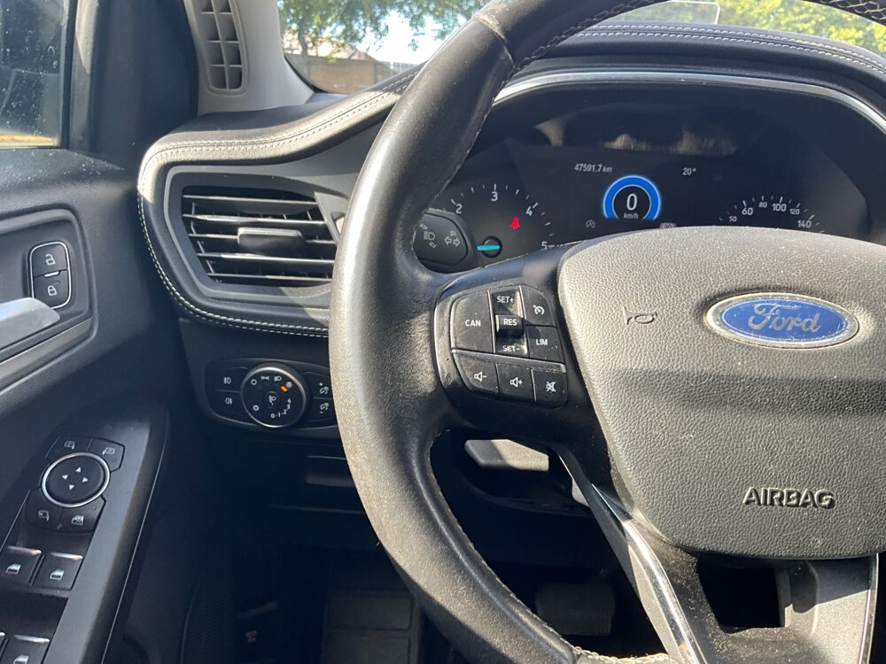 Focus 1.5 ECOBLUE 120 ACTIVE-V BVA / CAMERA DE RECUL / CLIMATISATI 2020 occasion 17000 La Rochelle