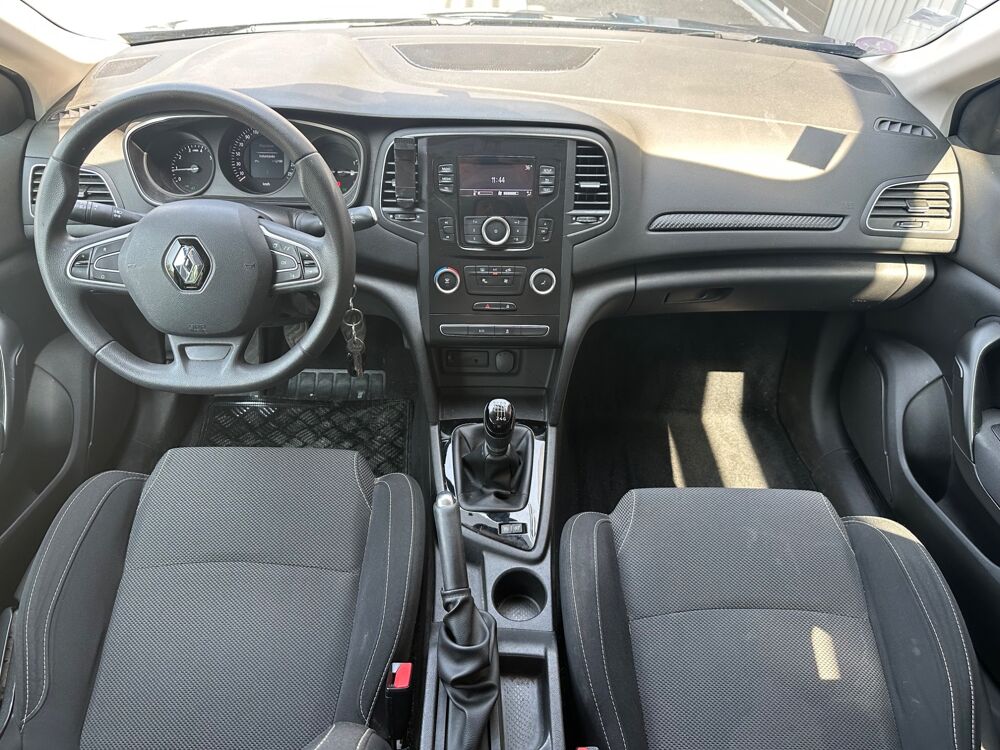 M&eacute;gane 1.2L TCE 100ch / LIFE / 1ERE MAIN / RADAR DE RECUL 2017 occasion 38420 Le Versoud