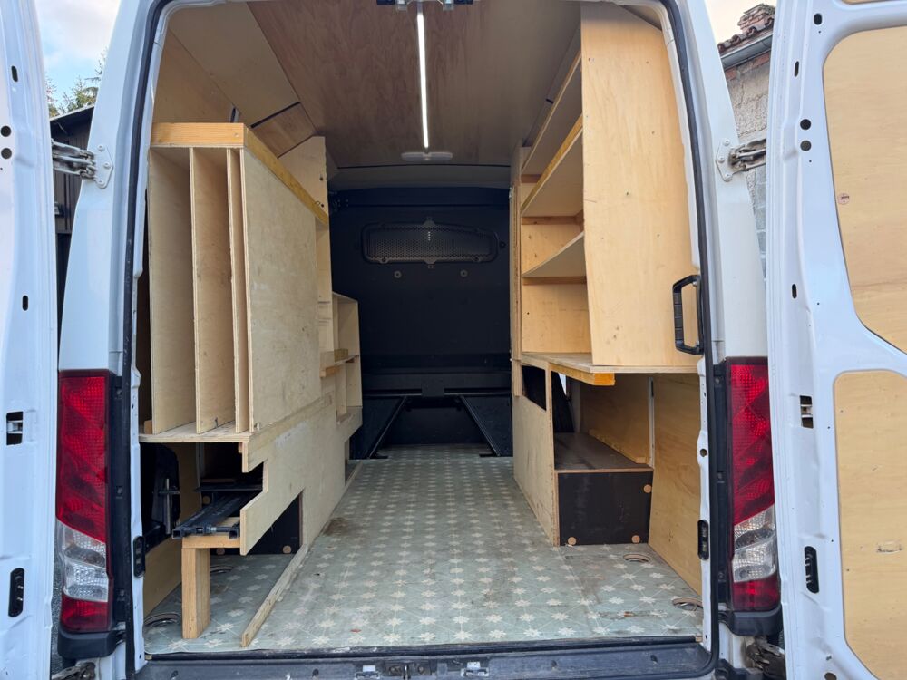 Daily 27 000 € TTC // FOURGON 2.3 D L 140 CH 7 PLACES / CT VIERGE 2021 occasion 24750 Tr&eacute;lissac