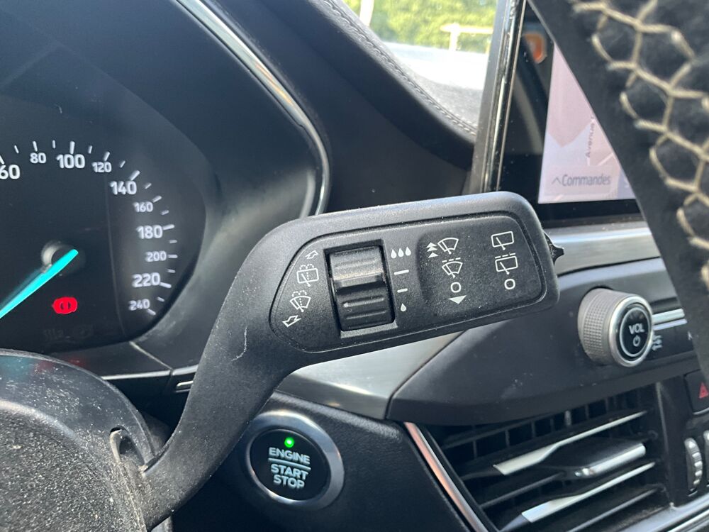Focus 1.5 ECOBLUE 120 ACTIVE-V BVA / CAMERA DE RECUL / CLIMATISATI 2020 occasion 17000 La Rochelle