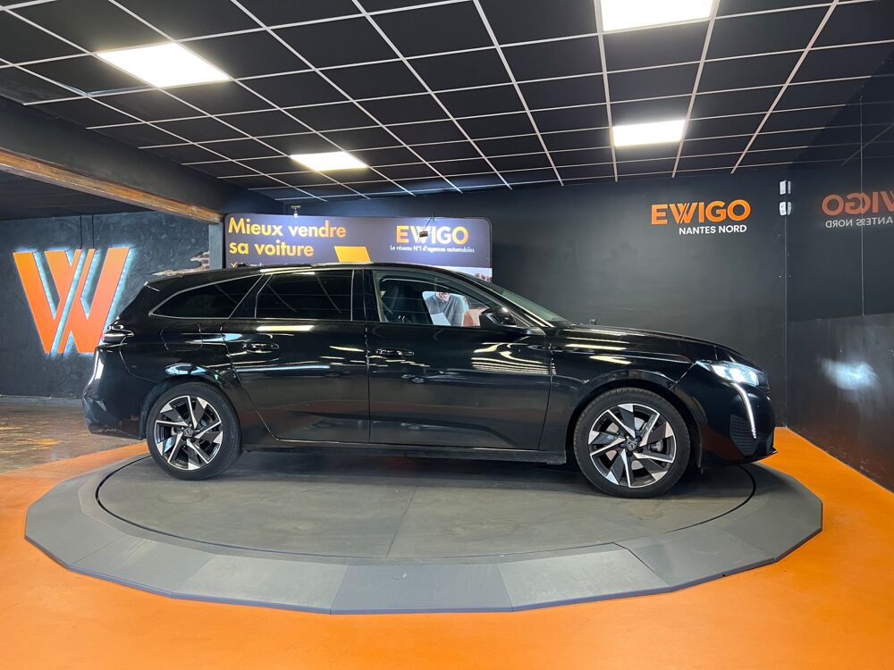 308 SW 1.5 130 ALLURE BVA // APPLE CARPLAY // CAMERA 360 // SlEG 2024 occasion 44300 Nantes
