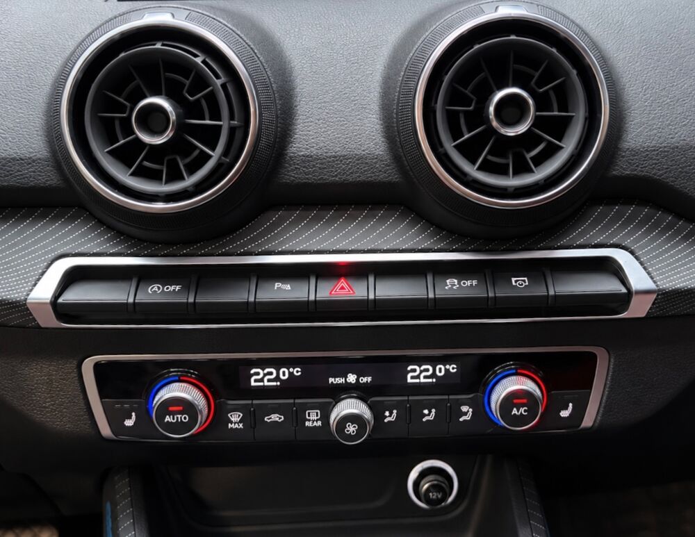 Q2 1.6 30 TDI 115Ch DESIGN LUXE S-TRONIC BVA – VIRTUAL COCKPIT 2019 occasion 33320 Eysines