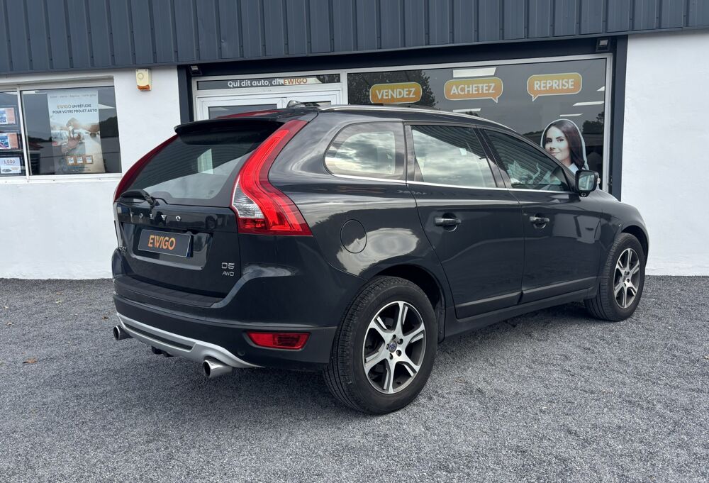 XC60 2.4 D5 215ch AWD XENIUM GEARTRONIC BVA / TOIT OUVRANT / DIST 2012 occasion 64122 Urrugne