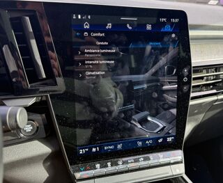 Rafale 1.2 E-TECH 200 CH 130 HYBRID FULL-HYBRID 2KWH ESPRIT ALPINE 2024 occasion 25000 Besan&ccedil;on