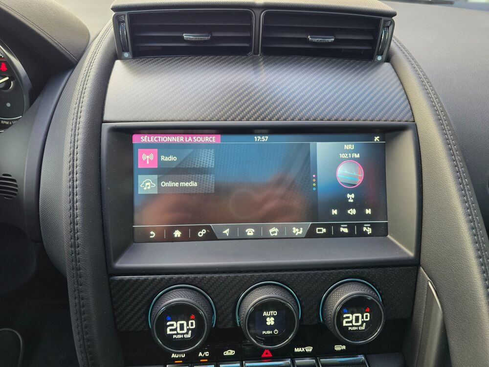F-Type 3.0 V6 SURALIMENTE 380ch R-DYNAMIC AWD MERIDIAN/TOIT PANORAM 2018 occasion 68170 Rixheim