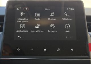 Clio 1.6 E-TECH FULL HYBRID 145 ch EVOLUTION – 1&Egrave;RE MAIN – CARPLA 2025 occasion 77700 Serris